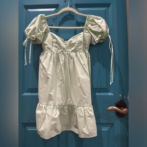 Pastel green puff sleeved mini dress
